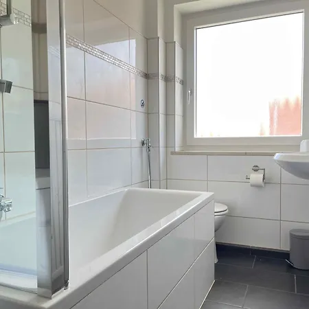 Апартаменты Sad150 - Moderne Monteurwohnungen In Mit Balkon Швандорф